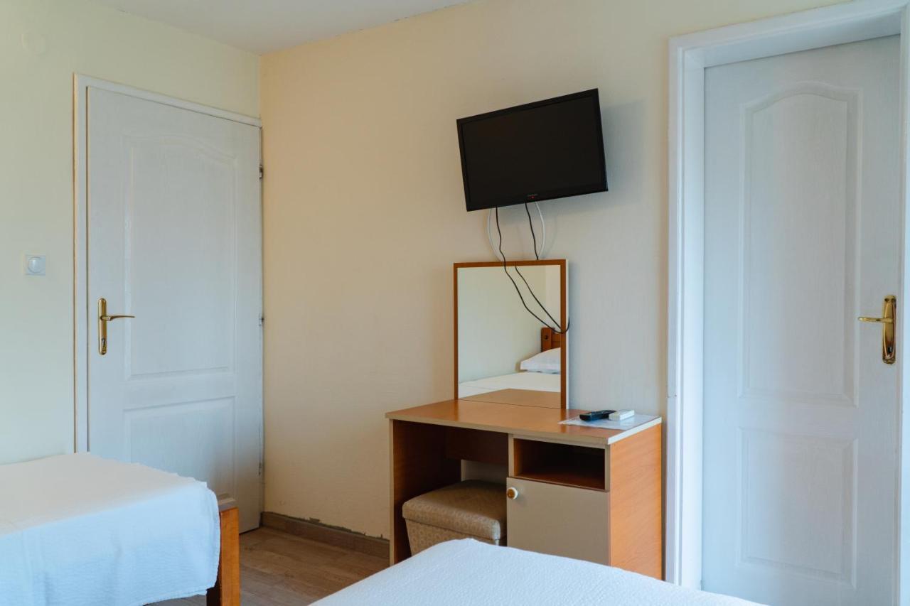Guest House Buskovic บุดวา ภายนอก รูปภาพ